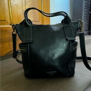 Medium fossil leather black Emerson purse